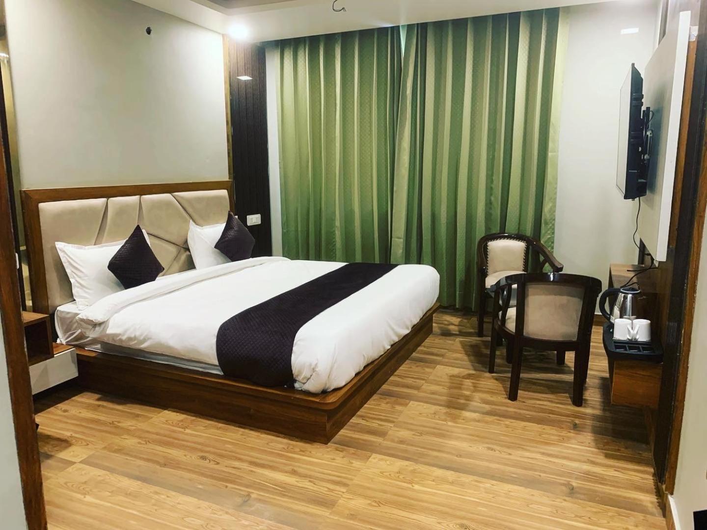 Hotel & Hostel Vimal Ganga Rishīkesh 外观 照片
